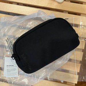 Lululemon Mini Belt Bag in Black